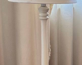 White Ceramic Spindle Table Lamp