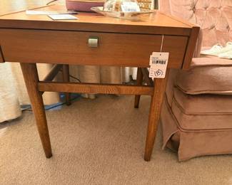 (B) MCM Style End Table 