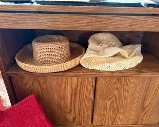 Women's Hats 