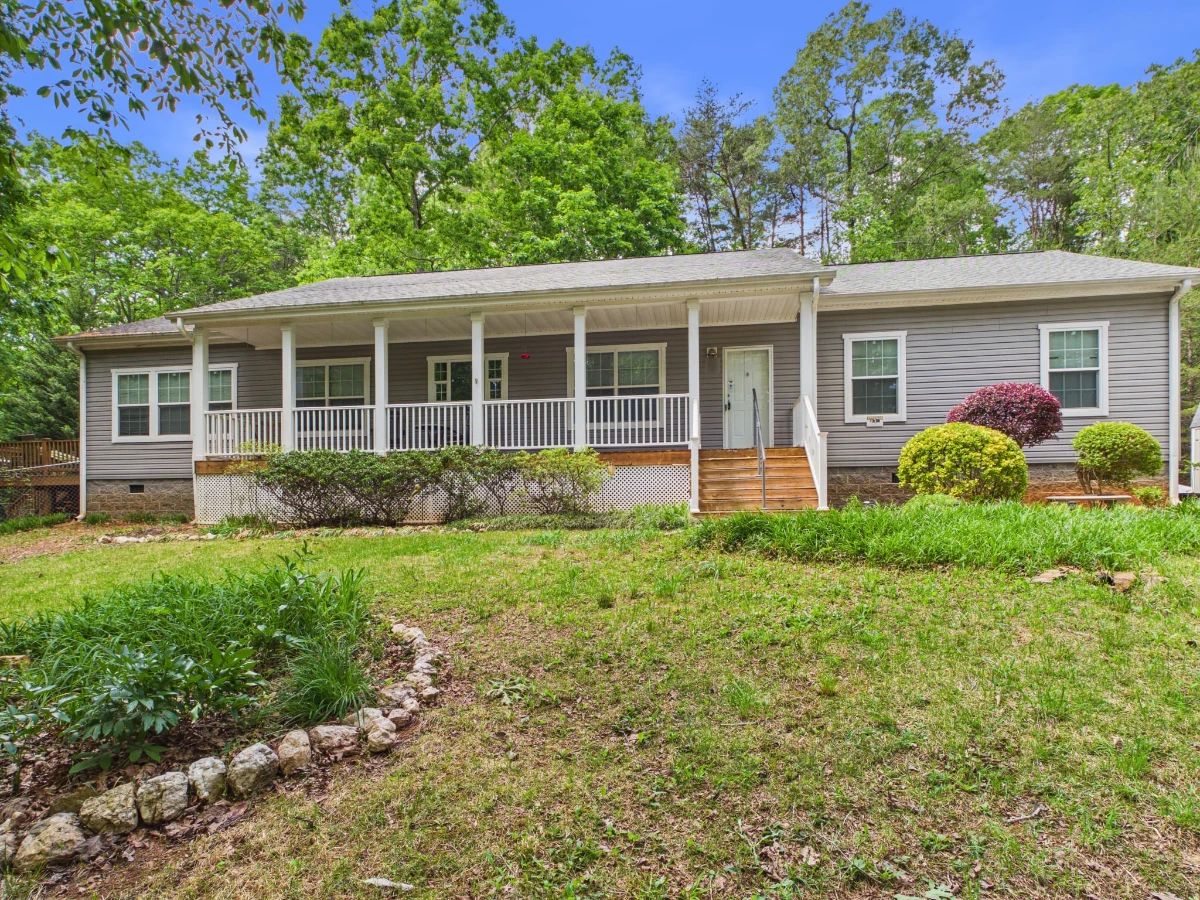 STUNNING 2229 SQ.FT HOME 5.19 ACRES LAND