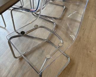 Acrylic chairs with table (8)