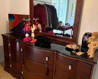 9-drawer dresser and mirror