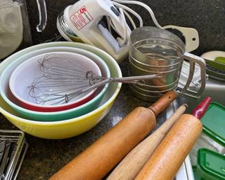 Vintage Pyrex mixing bowl set, rolling pins and more!