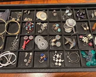 Costume jewelry - earrings