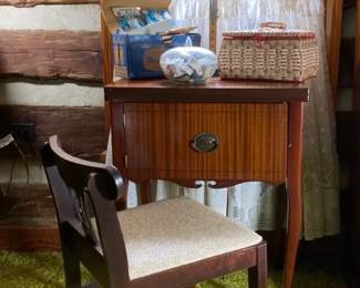Vintage Vigorelli Sewing Machine Table, Chair And Sewing Accessories
