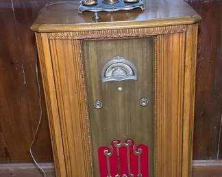 Vintage Stewart Warner Console Radio Super Heterodyne