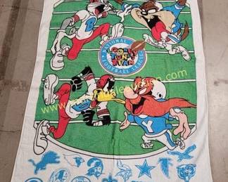 Vintage Looney Tunes NFL towel 90s