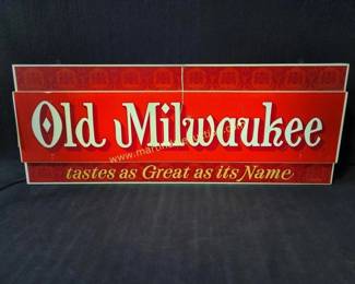 Vintage Old Milwaukee beer sign
