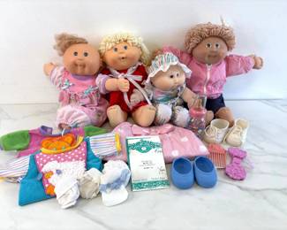 Lot 6460  Vintage Cabbage Patch Kid Dolls ClothingAccessories Toys