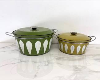 Lot 6086  MCM CatherineHolm Norway Lotus Enamel Dutch Ovens