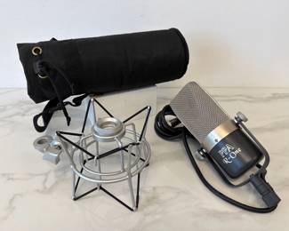 Lot 6372  PPA ROne Microphone w bag stand Pro Audio Music Recording