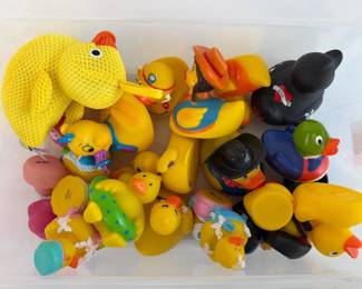 Lot 6536  Rubber Ducks Assortment  Jeep Ducking Ducks
