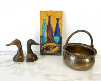 Lot 6258  Brass Planter Brass Tone Duck Bookends Vietri Tile Art
