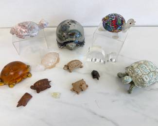 Lot 6196  Vintage Turtle Figurines Miniatures