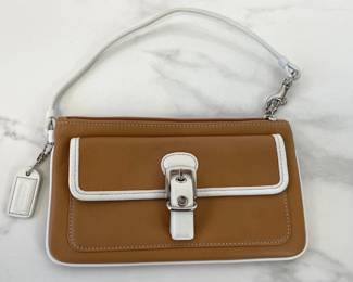 Lot 6105  Vintage Coach Leather Clutch Wristlet Purse