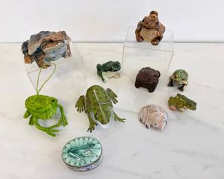 Lot 6195  Vintage Frog Figurines Ornaments Trinket Boxes
