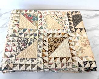 Lot 6177  Vintage Handmade Quilt