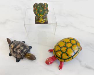 Lot 6197  Vintage Tin Litho Turtle Toys