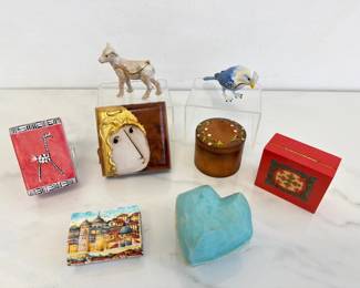 Lot 6194  Vintage Trinket Boxes