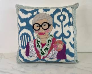 Lot 6052  Sarah Wiley Textile Art Iris Apfel Portrait Throw Pillow  Stitch Signed