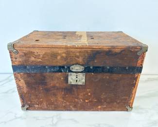 Lot 6489  Antique A E McCausland  Charlotte NC HendersonAmes Co Table Top Trunk Storage Box