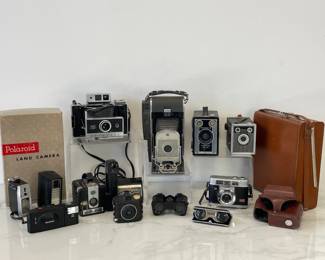 Lot 6241  Vintage Cameras and Accessories