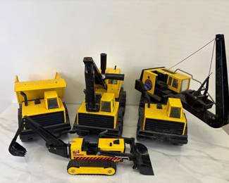 Lot 6101  Vintage Metal Tonka Toy Trucks