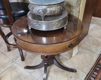 Vintage Imperial Furniture Mahogany Georgian-Style Drum Table, Vintage Silver-Plated Mirrored Cake Plateau