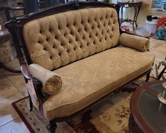 Vintage Victorian-Style Tufted Settee