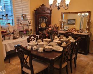 Steve Silver Company Dining Table w/6 Chairs
