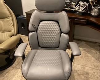 DPS Centurion Gaming Chair