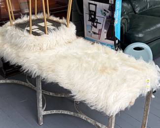Bench and stool sheepskin
