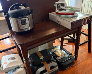 Small kitchen appliamces