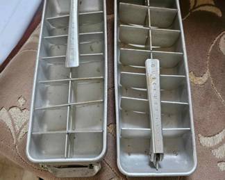 Frigidaire ice cub trays