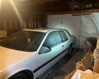 Needs a battery being sold as is