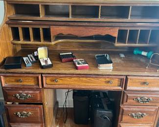 Roll top desk