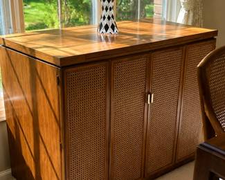 Vintage Drexel Heritage bar/buffet cabinet. $450.00