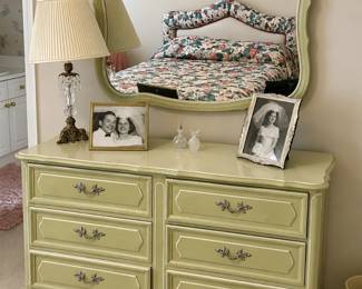 Vintage Henry Link Country French style painted dresser