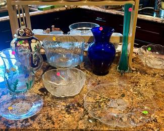 Various glass and porcelain items. $10.00 to $50.00