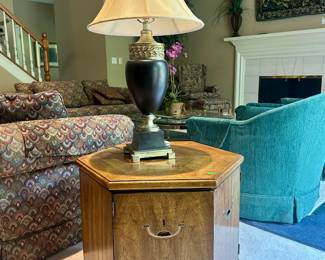 Vintage Drexel Accolade collection hexagonal end table. $50.00