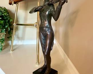 Bronze violinist figure