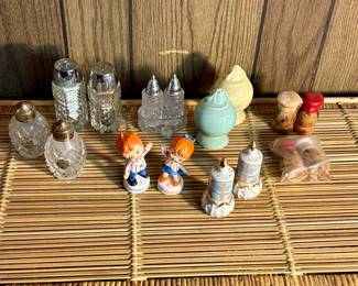Salt & Pepper Shaker Mix