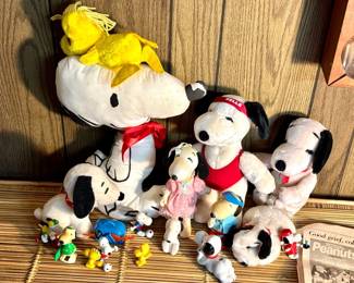 Ultimate Snoopy Collection