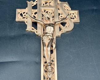 Filigree Crucifix Metal Wall Hanging