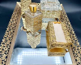 Matson Fifth Avenue Beauty Mirror Set