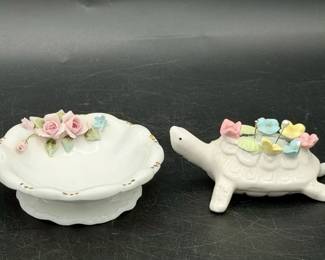 (2) Adorable Vintage Items