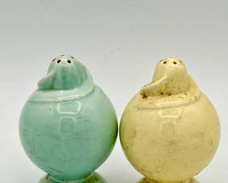 Taylor Smith & Taylor Lu-Ray Pastels salt and pepper shakers