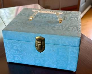 Retro Jewelry Box