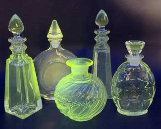 (5) Vintage Art Deco Perfume Bottles Feat Guerlain & Vigny "Heure Intime"