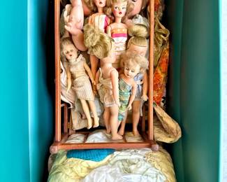 Tote Of Dolls